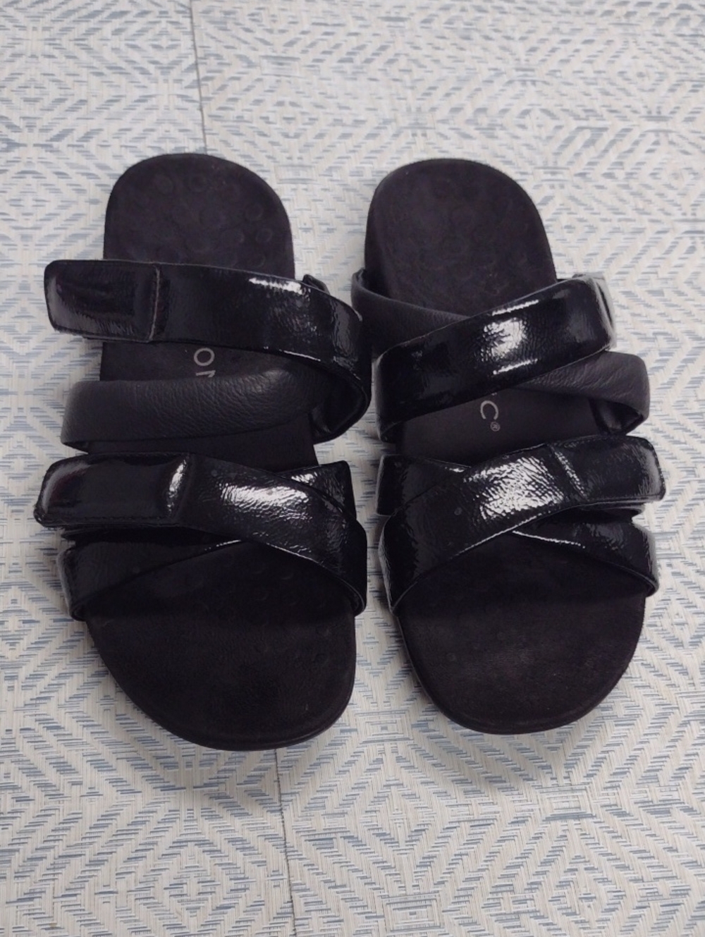 Vionic Hadlie Style Black Crisscross Slide Sandals, Soft, Confort